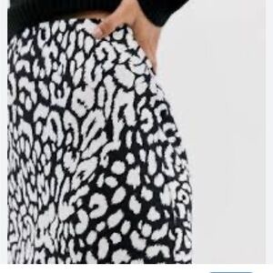 ASOS tall mini skirt in mono leopard size 2